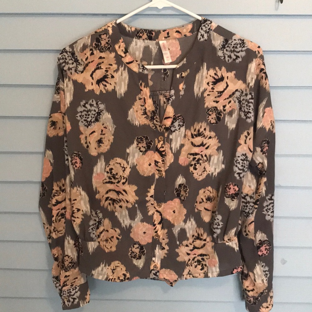 2 for $15/ Silky button down blouse